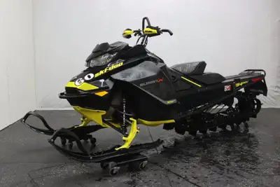 APPLY NOW: https://www.ridecollective.ca/get-pre-approved 2018 SKIDOO SUMMIT X 850 154" 850cc engine...