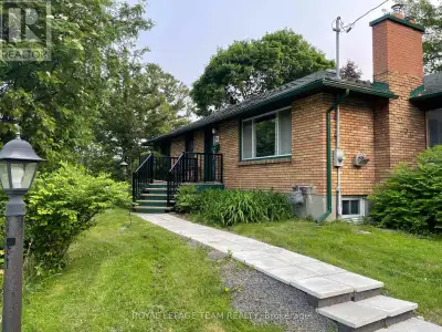 16 BROOK LANE Ottawa, Ontario