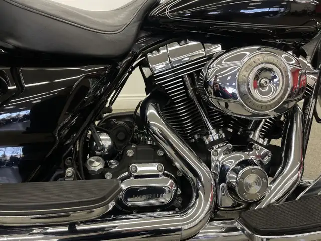 2009 Harley Davidson FLHTC Electra Glide Clsc - V5298NP - -Finan in Sport Touring in Markham / York Region - Image 21