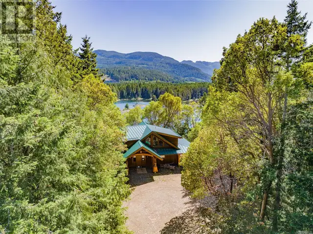 1100 Keith Rd Qualicum Beach, British Columbia in Houses for Sale in Parksville / Qualicum Beach - Image 11