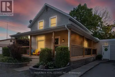 Welcome to 22371 Adelaide Road! Nestled in the charming community of Mount Brydges, this 4-bedroom,...
