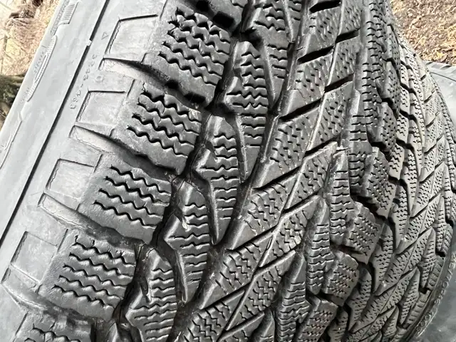 BF Goodrich Slalom Winter Tires  215/70R16  Dodge Caravan in Tires & Rims in Mississauga / Peel Region - Image 2