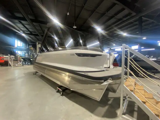 2024 Manitou Cruise 22 Switchback in Powerboats & Motorboats in Saskatoon - Image 10