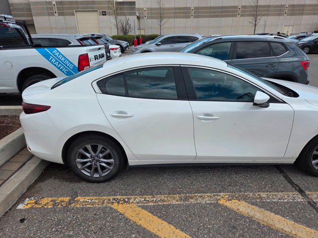 Mazda 3 2022 GS FWD in Cars & Trucks in Mississauga / Peel Region - Image 2
