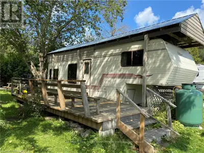 Rent this spacious RV, site and boat launching on a weekly or daily basis. Great views and close to...