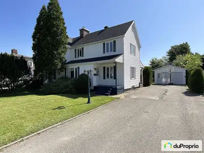 Charmant jumelé dans un quartier très convoité qui marie le charme d'autrefois avec des rénovations...