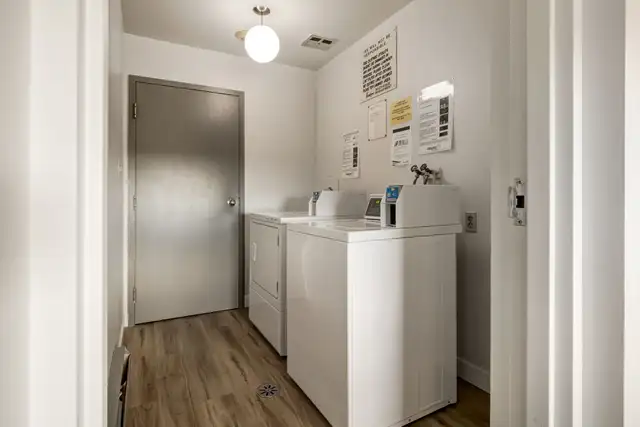 Enjoy the on-site playground and outside green spaces | Perfect  in Long Term Rentals in Edmonton - Image 20