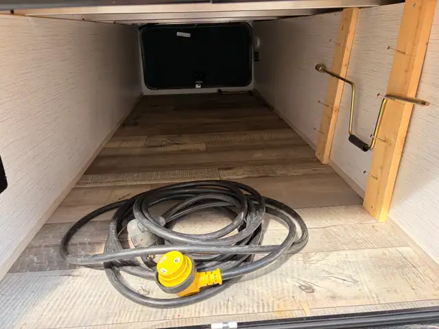 2022 Heartland SUNDANCE 268 RL in Travel Trailers & Campers in St. Albert - Image 4
