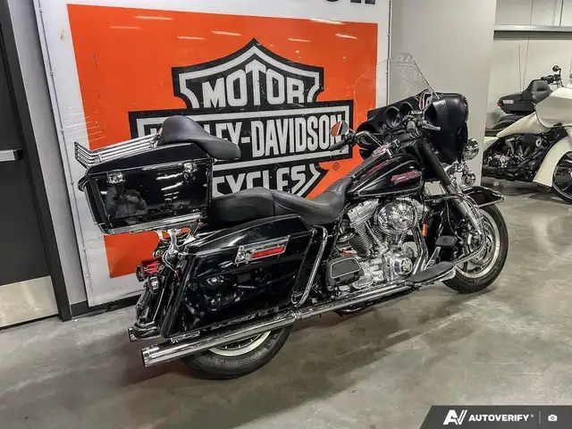 2006 Harley-Davidson FLHTI ELECTRA GLIDE STD in Sport Touring in Calgary - Image 25