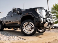 Welcome to Sherwood Buick GMC! Command attention with this 2025 GMC Sierra 3500HD Denali, enhanced w... (image 7)
