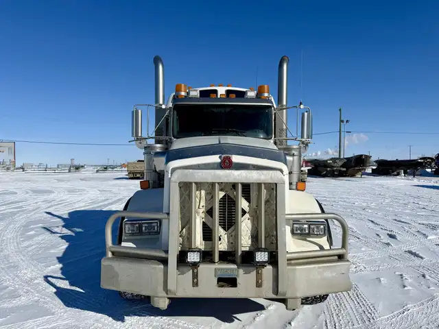2014 KENWORTH T800 in Heavy Trucks in Saskatoon - Image 3
