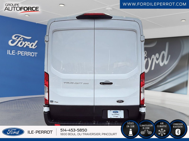 2023 Ford Transit Cargo Van T-250 MR T-250/TOIT MOYEN/EMP 148PO/ dans Autos et camions  à Ville de Montréal - Image 4