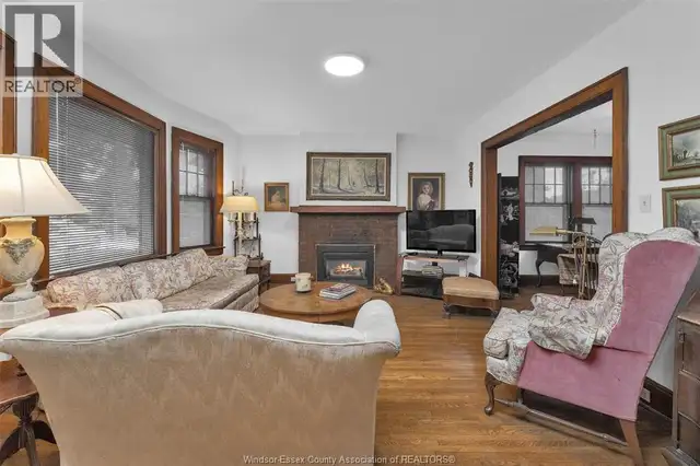 245-247 MCEWAN Windsor, Ontario in Houses for Sale in Windsor Region - Image 6