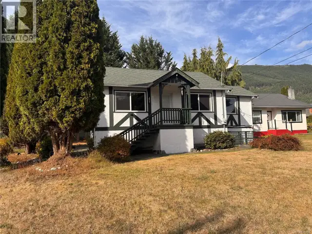 149 Cowichan Lake Rd Lake Cowichan, British Columbia in Houses for Sale in Victoria - Image 2