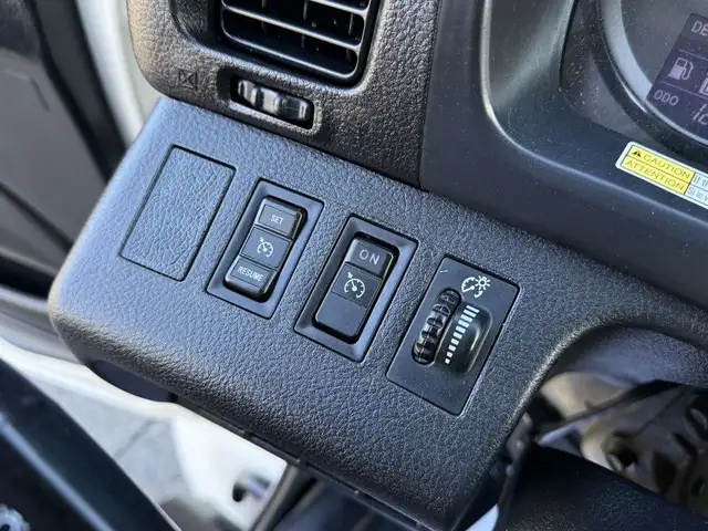 2015 Hino 358 22 Foot Dump Flatdeck with Amco Veba Crane and Air in Heavy Trucks in Regina - Image 45