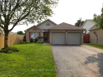 423 TIMBERCROFT CRESCENT Waterloo, Ontario