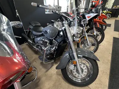 Pre-Owned, Excellent Condition, Certified CLASSIC RUMBLE MODERN COMFORT Throaty rumble with refined...
