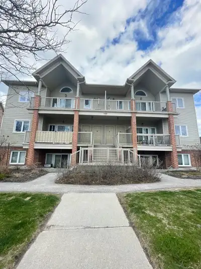 Address is 1103-K Stittsville Main, Stittsville, ON, K2S 0C6. This modern and attractive condo featu...
