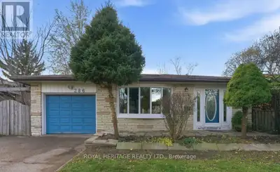 Looking for a great place to call home? 286 Lorindale is now available for immediate occupancy! A ra...