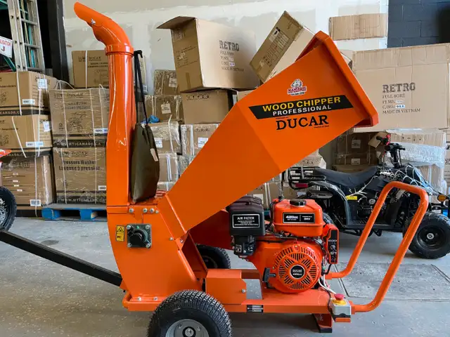 Shredder / Chipper Ducar 15HP ***LIQUIDATION***62864745713794121