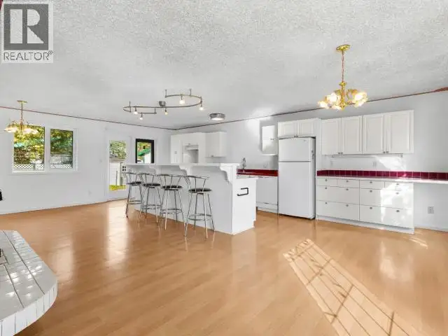 1201 HICKORY STREET Whitehorse, Yukon in Houses for Sale in Whitehorse - Image 12