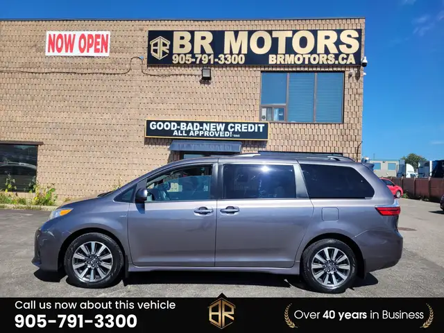 2018 Toyota Sienna LE | AWD | Power doors in Cars & Trucks in Mississauga / Peel Region - Image 6