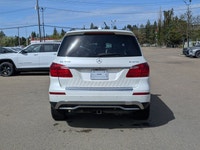 This pre-owned 2013 Mercedes-Benz GL 350 BlueTEC offers luxury, versatility, and diesel-powered perf... (image 4)