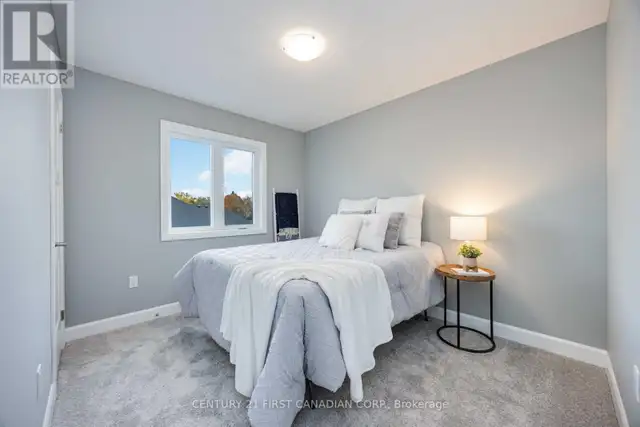 9 POSTMA CRESCENT North Middlesex (Ailsa Craig), Ontario in Houses for Sale in Grand Bend - Image 17