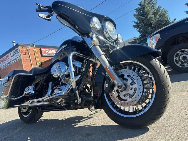 2011 Harley-Davidson Street Glide ~ ELECTRA GLIDE LTD ~ 103CI ~  in Sport Touring in City of Toronto - Image 30