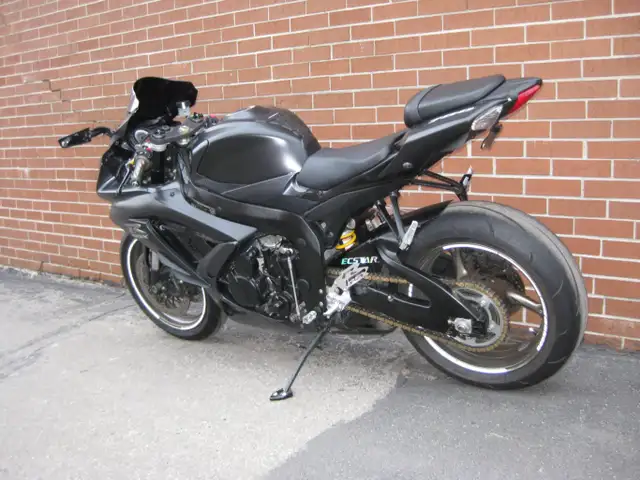 2009 SUZUKI GSXR 750 in Street, Cruisers & Choppers in City of Toronto - Image 7