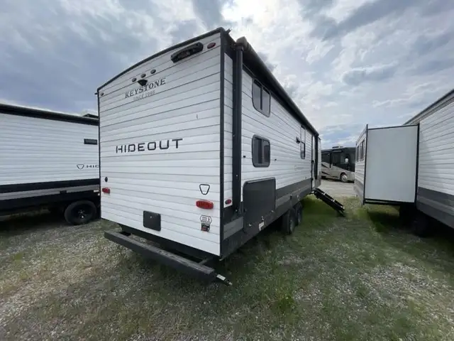 2026 Keystone RV Hideout 262BHS in Travel Trailers & Campers in Kamloops - Image 10