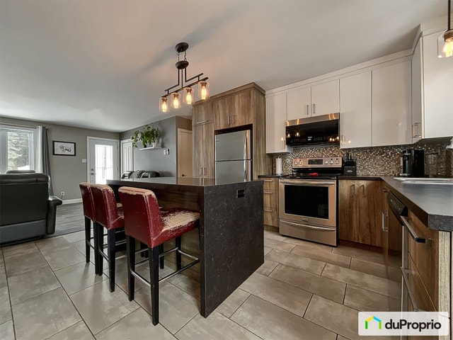90e Avenue — photo 3