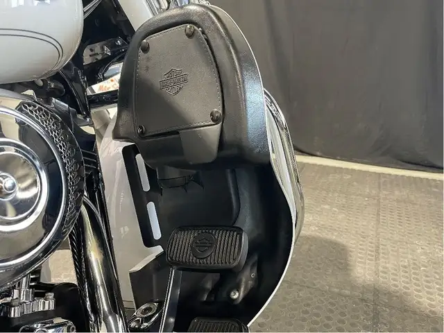 2006 Harley-Davidson Electra Glide Ultra Classic ONE OF A KIND/N in Sport Touring in North Bay - Image 16