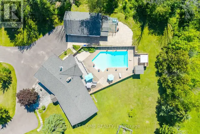 560 CONCESSION ROAD 15 W Tiny, Ontario in Houses for Sale in Barrie - Image 40