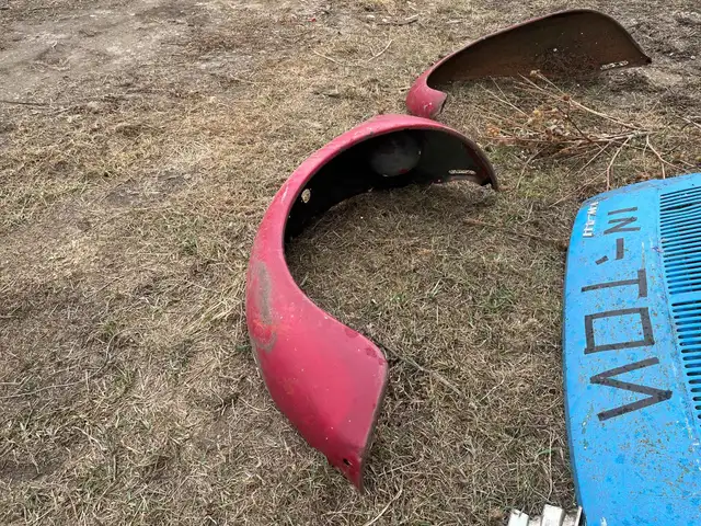 LATE 60'S VW BEETLE PANELS in Auto Body Parts in Edmonton - Image 2