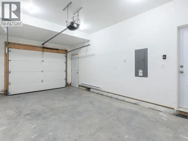61 WYVERN AVENUE Whitehorse, Yukon in Houses for Sale in Whitehorse - Image 6