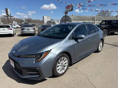 LOW KM SE PACKAGE . Engine: 2 L/100Km City: 8.2 L/100Km Hwy: 6.5 Safety Equipment Electronic Stabili...
