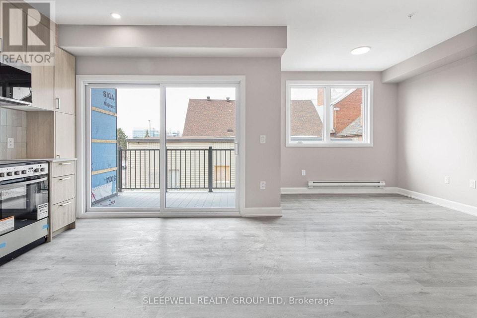303 - 370 CAMBRIDGE STREET N Ottawa, Ontario 5