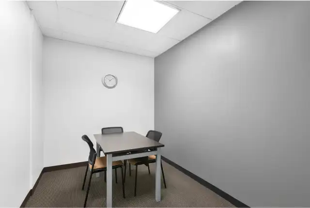 Office space for rent for 2 persons in Sussex Centre Mississauga62863326382081124