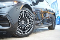 Four-Wheel Steering, Power Adjustable Heated and Ventilated Leather Massaging Seats, Burmester Surro... (image 3)