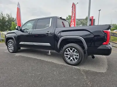 Véhicule neuf New Vehicle ... Engine: Moteur V6 3.4L L/100Km City: 13.5 L/100Km Hwy: 10.6 Safety Equ...