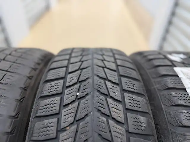 OEM BMW rims with Tires 205/55 R16 in Tires & Rims in Mississauga / Peel Region - Image 5