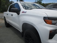 Built for work, weather, and weekend escapes, this 2022 Chevrolet Silverado 1500 Custom Trail Boss d... (image 4)