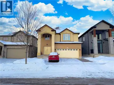 Beautiful! Bright, Spacious & Elegant! Welcome to 34 Watervale Dr (Upper), a furnished 4-bedroom, 3-...