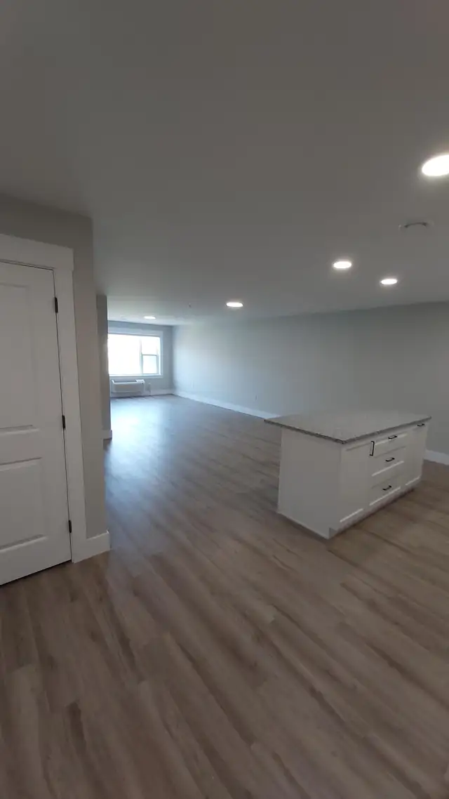 1Bed/1Bath Uptown Near Shopping, Available Feb.1,205-40 Patience in Long Term Rentals in Fredericton - Image 6