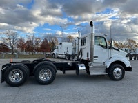 Jean-Philippe 514-770-6940 Tracteur de jour // Daycab Kenworth T880 2023 Essieux 14,600 lbs Essieux... (image 5)