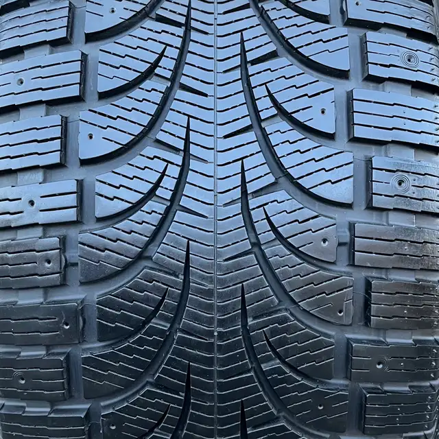 (NEW) 4x BMW X5 | X6 20" OEM Run Flat Winter Wheels Package in Tires & Rims in City of Toronto - Image 11