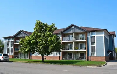 Number One Broadway Placeoffers spacious one- and two-bedroom suites in a safe, clean, and quiet are...