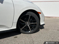 Experience responsive power and refined style with this 2020 Honda Civic Hatchback Sport. Its turboc... (image 9)
