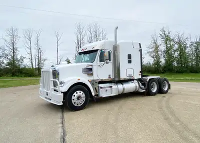 2015 Freightliner 122SD Tandem Axle With Sleeper and Hydraulic Fluid Pump Year: 2015 Make: Freightli...